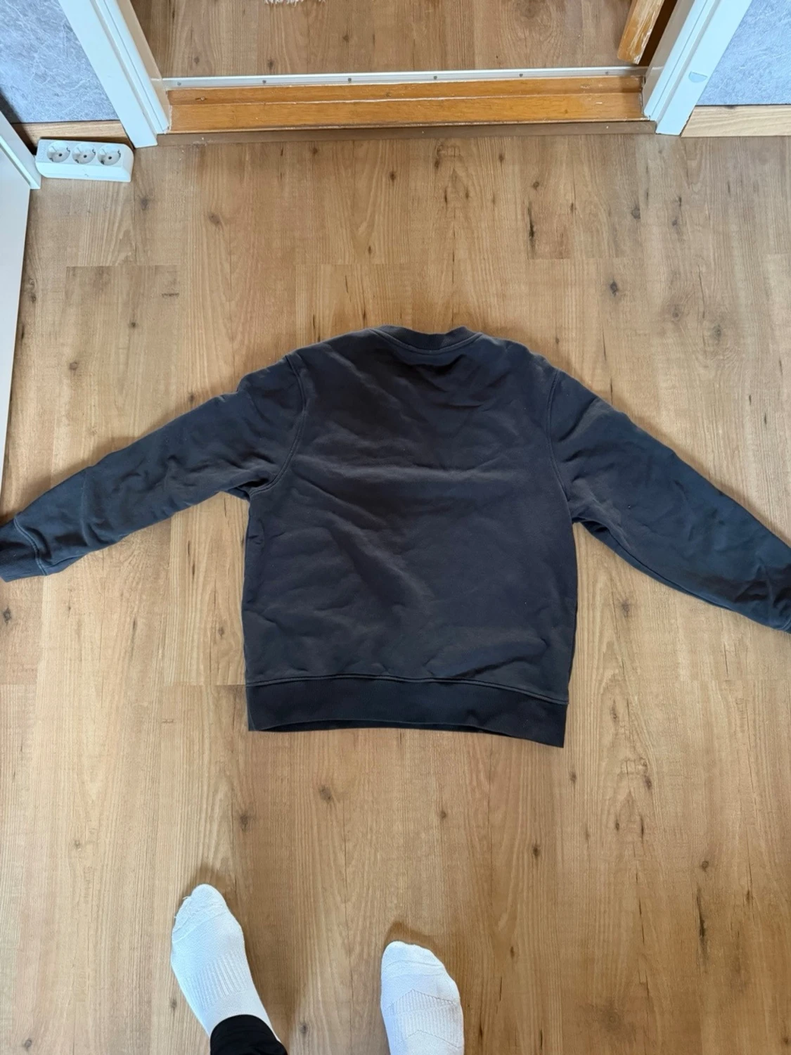 Mörkgrå sweatshirt från Lacoste - 1