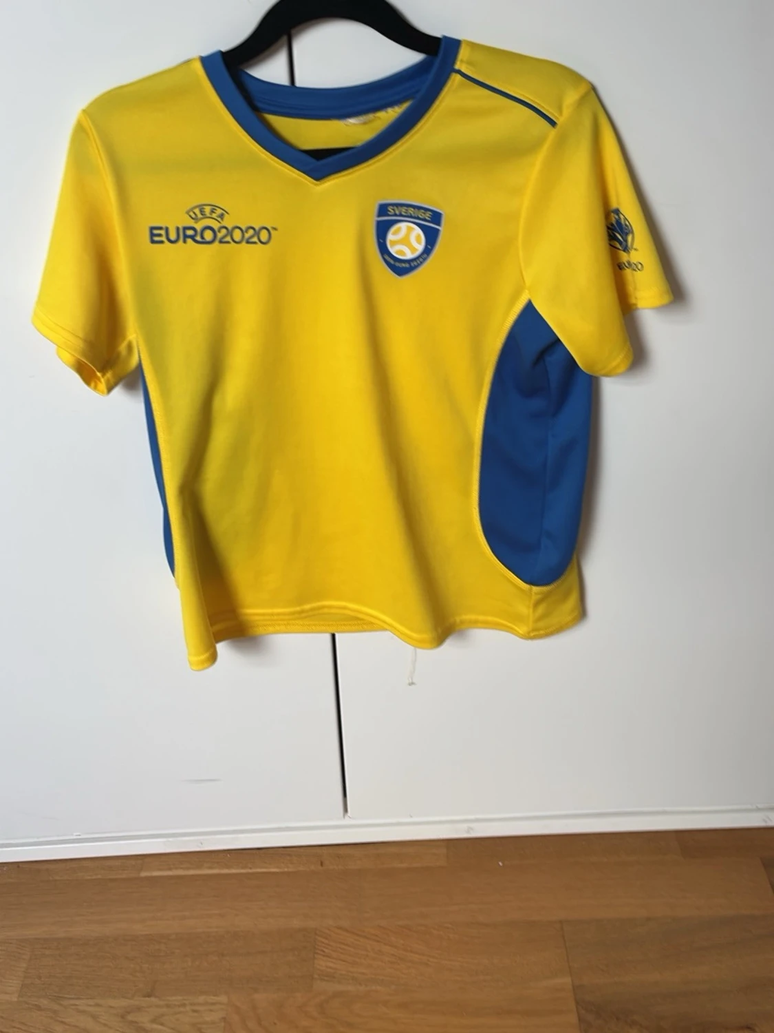 Sverige Euro 2020 fotbollströja gul/blå barn