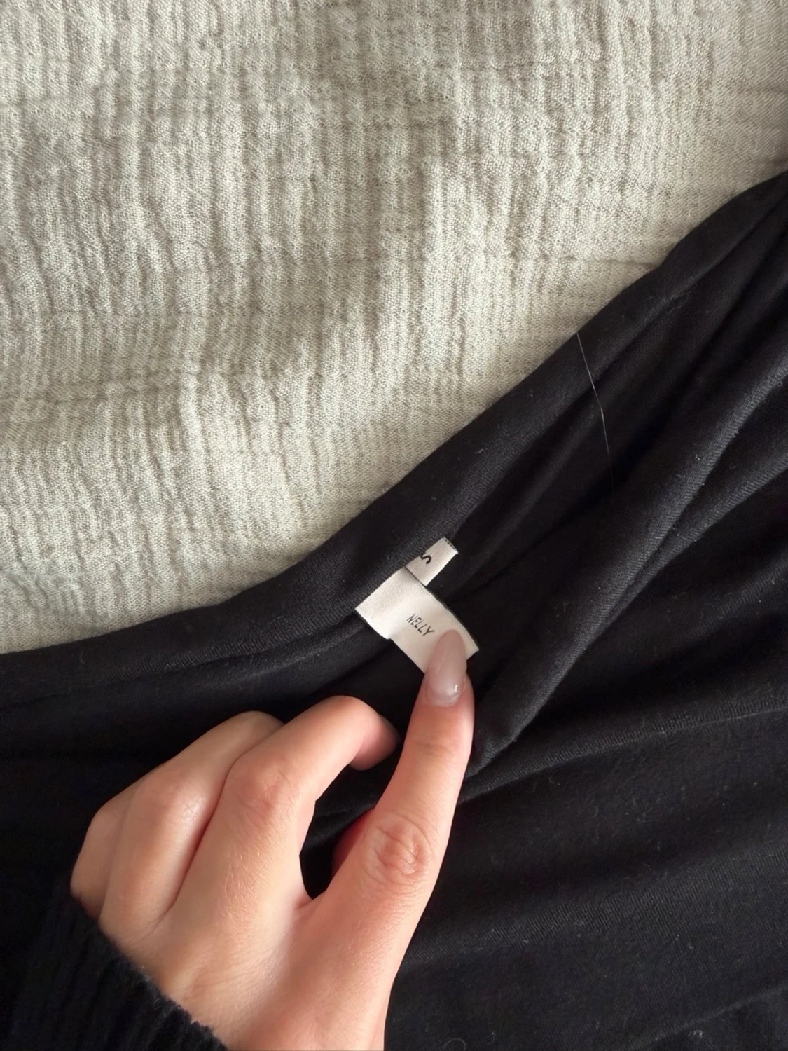 Svart oneshoulder topp från nelly  - 1