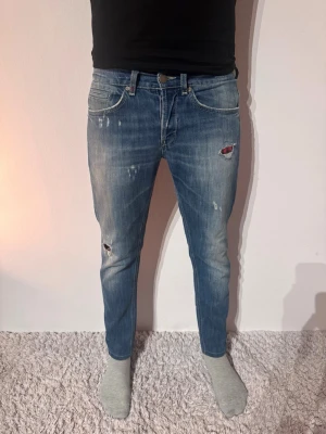 Dondup Jenas - | Skick: 9/10 | Färg: Blå | Modell: 174cm 58kg |