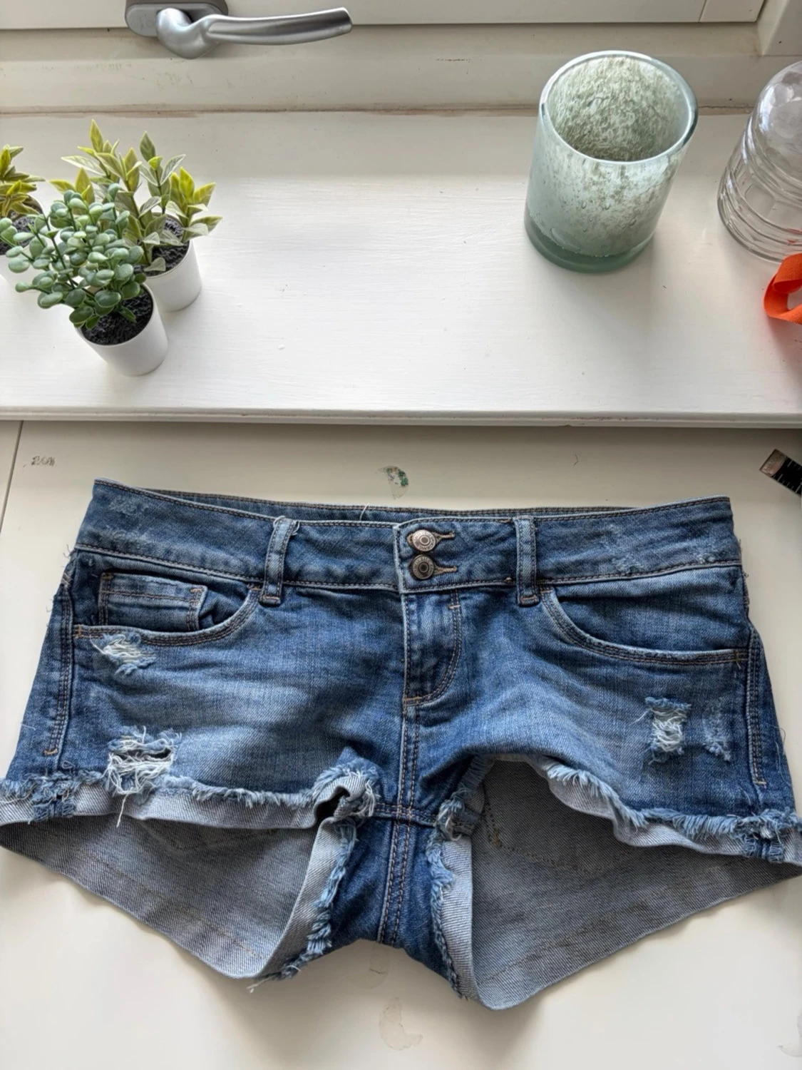 Lågmidjade jeansshorts  - 1