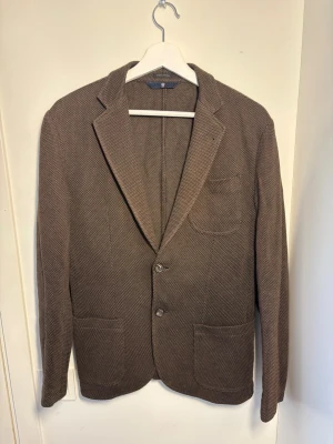 Massimo Dutti Cardigan - Massimo Dutti Cardigan storlek S passar S/M Pris 449, skick 9/10! Fraktar samma dag :)