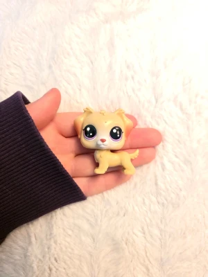 Littlest pet shop - Littlest pet shop hund i mycket fint skick. Följ gärna för att se mina andra annonser för bundle😊