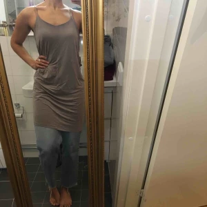  - Superskön klänning i Cupro egen designad och sydd ✨