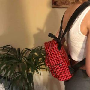  - Mini ryggsäck jag köpte i Italien för något år sedan! Kan mötas upp i Stockholm eller frakta.