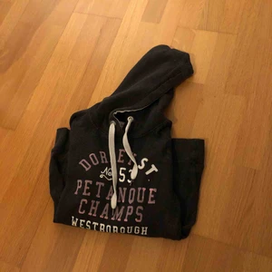  - En hoodie från h&m