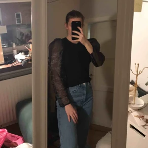  - Fest tröja 150kr + 36kr frakt 