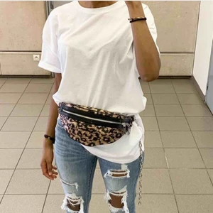  - Super fin leopard mönstrad midjeväska från Zara😍 Helt ny & oanvänd 