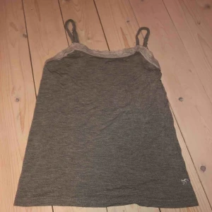  - Säljer detta fina linnet med spets på❤️ från Kappahl använd ca två gånger mycket bra skick😊