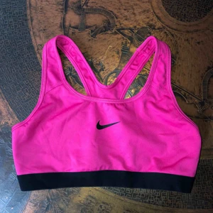  - Superfin sport-bh från Nike, i bra skick!! Inte använd speciellt mycket. 