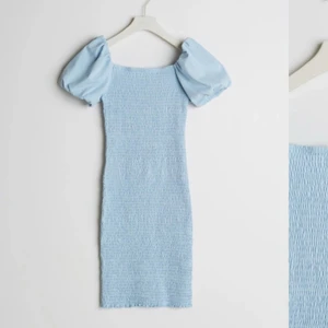 Nelma smock dress - Oanvänd ljusblå smockad klänning från Gina tricot, slutsåld och så fin!💞 Nypris 399