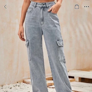 Blåa snygga jeans - Trendiga jeans som aldrig är använda✨