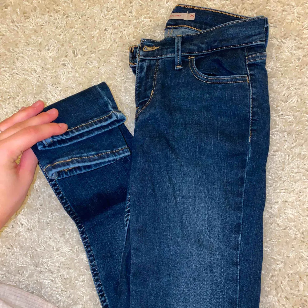 Oanvända jeans från Levis!!. Jeans & Byxor.