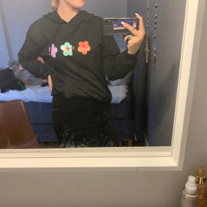 Svart tränings hoodie - Hoodie i träningsmaterial 
