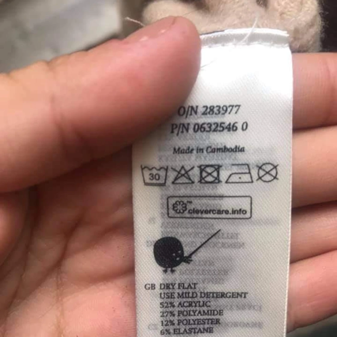 Stickad tröja i nude från Monki  - 91