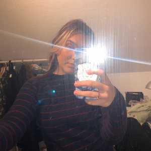 Vintage Ralph Laurent - Använd 2-3 gånger. Super fin och härlig höströja som jag ej kommer ha användning för tyvärr 