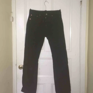  - Fina vintage Levis 501 i svart utförande. Fri frakt.