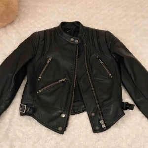  - storlek 34 men passar 36 oxa