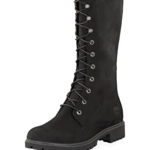  - Snygga höga timberland skor, inte varmfodrad. Men de är vattentäta.  Knappt använda!! Kanske 4-5 gånger.  Pris kan diskuteras, köparen står för frakten. 