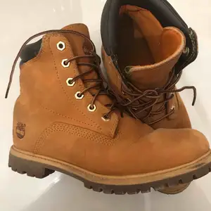 Timbs Säljer pga av att jag köpt nya Priset kan diskuteras   Bra skick!!:)  