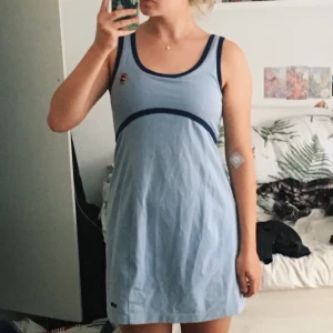  - superfin tennisklänning från nike! i jättebra skick. frakt ingår 💌