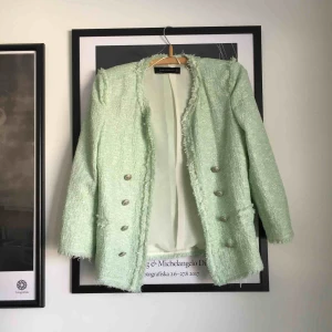  - Stilren sommarjacka från Zara. Använd fåtal gånger. Säljaren står för frakten 👗✨