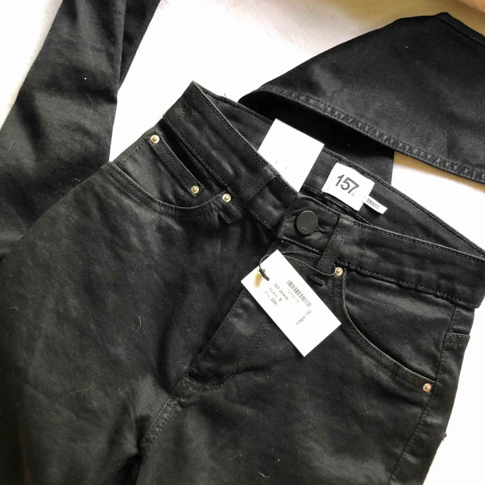 Oanvända jeans från lager 157, lapp kvar • frakt tillkommer 🌼. Jeans & Byxor.