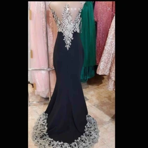  - Säljer min balklänning, oanvänd Storlek: 38/40 Längd: ca 1,70cm Frakt & retur ingår ej O.B.S. Priset diskuteras inte