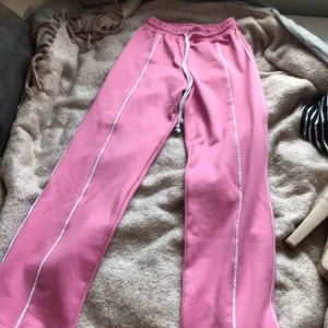  - Festbyxor/mjukisbyxor bestäm själv, använda en gång. Supersköna!!🙌🏻 