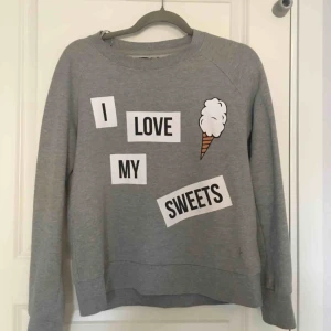  - Så mysig och söt tröja från Lager157.  Betalning sker via swish🌻 Kan mötas upp i Uppsala!