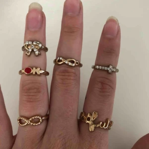  - 15kr/st + frakt. Paketpris kan ordnas vid köp av alla 