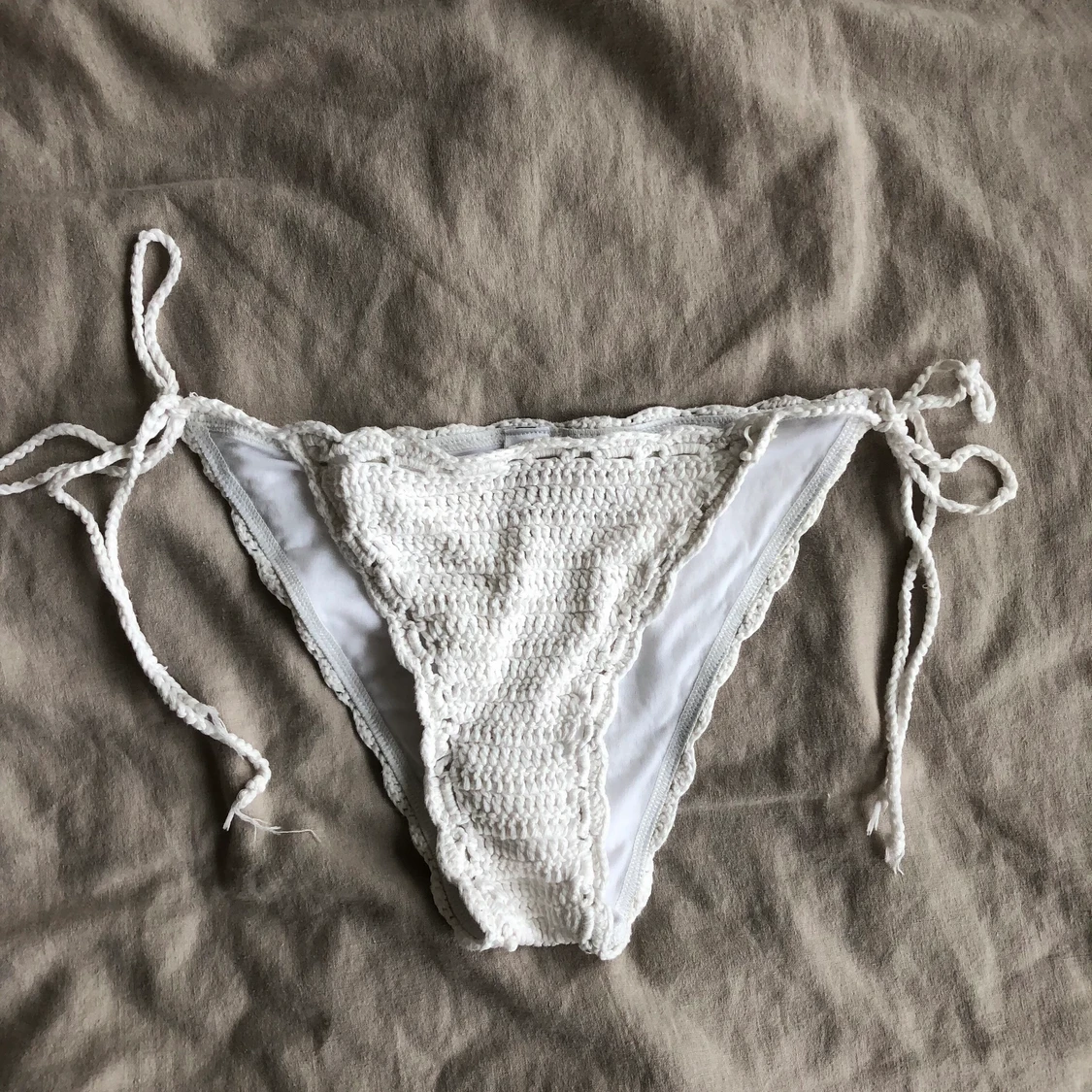 Virkad bikiniunderdel