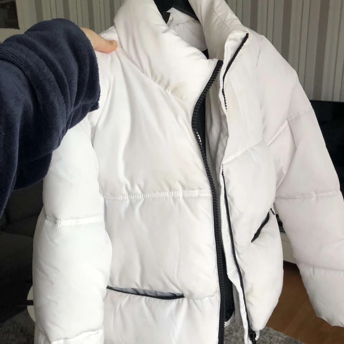 Vit puffjacka 