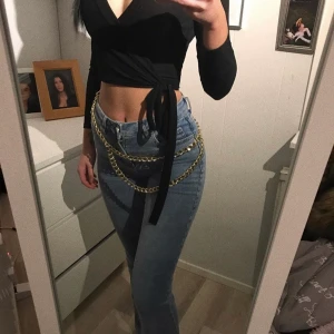 Utsvänga byxor  - Storlek XS från ginatricot, köpta för 599kr, BUDA i kommentarerna från 300kr❤️😊