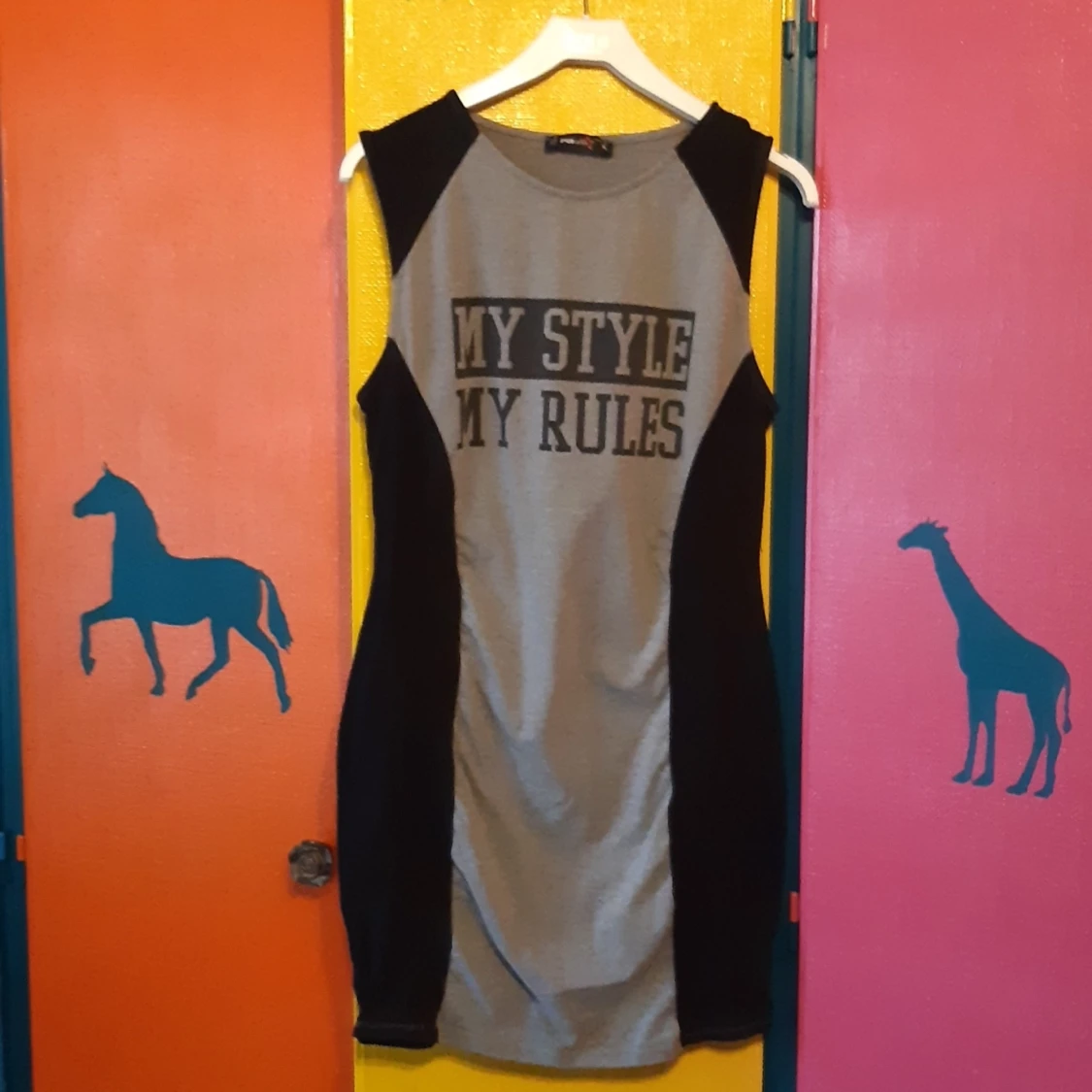 Tight cool klänning  - 90