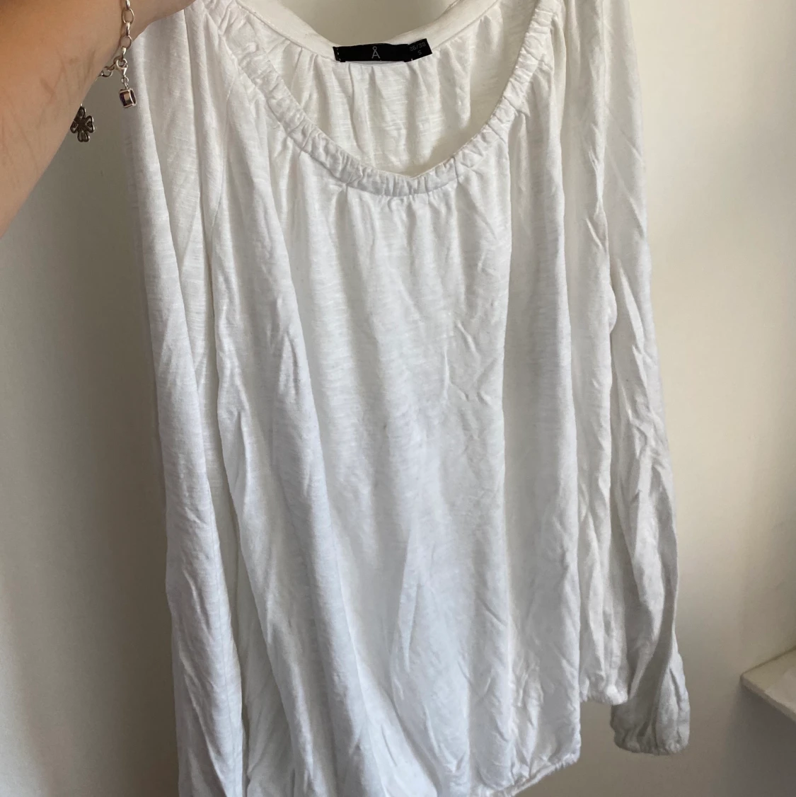 Fin vit tröja från åhléns - 90