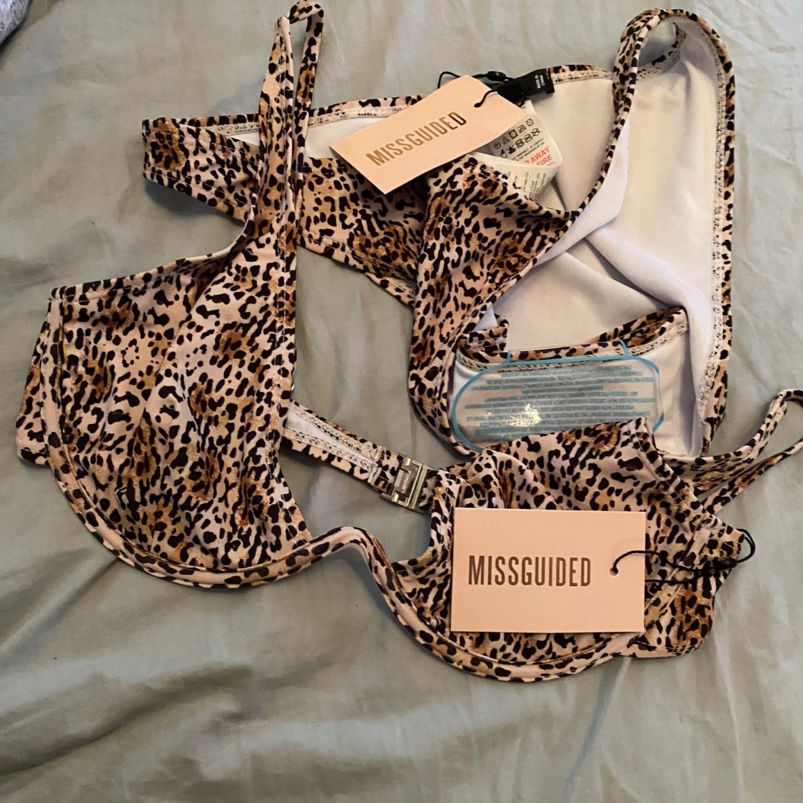 Nytt Missguided leopard bikini set  - 90