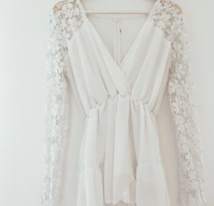  - Vit byxdress från imso.com
Använd ca 3 gånger. 