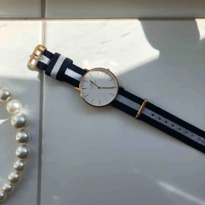  - Daniel Wellington-klocka i fint skick! Priset kan diskuteras. Frakten läggs på priset.