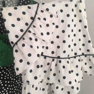  - Suuuuuperfin minikjol från NAKD, älskar denna!!! Endast använd en gång! Frakt tillkommer💚