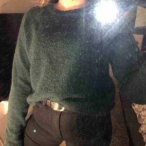  - En snygg lite oversized stickad tröja från Bikbok! Nypris: 349kr🙅🏽‍♀️