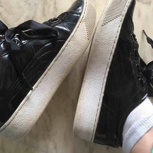  - Välanvända, men ack så fina pumaskor. Kan mötas i Malmö/Gbg, annars står köparen för frakten.