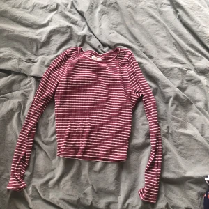  - Snygg tröja från hollister, mjuk och skön i materialet. 