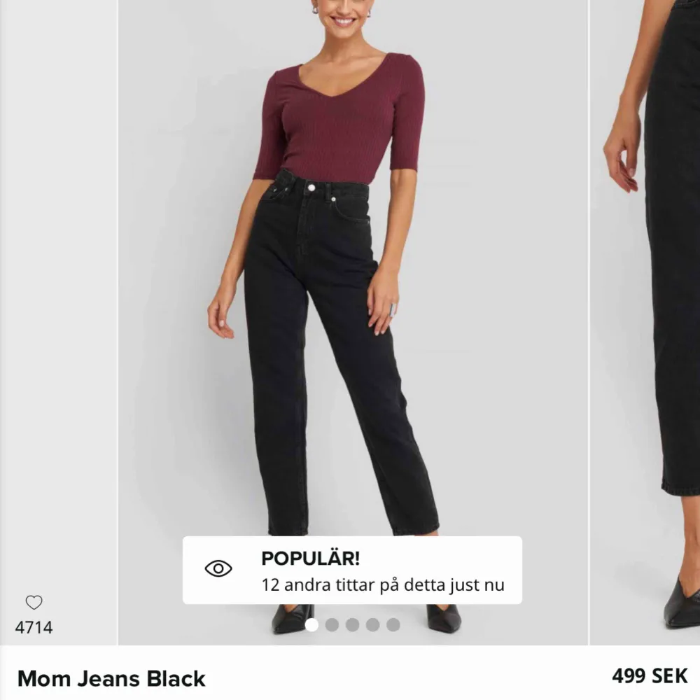 Svarta mom jeans från NAKD. Ursprungspris 499kr. Säljer då dom tyvärr är för små, prislapp finns kvar. Inköpta för en vecka sen. Kan mötas upp i Stockholm eller leverera, köpare står för leverans 😚. Jeans & Byxor.