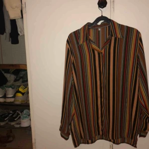 - En jätte fin vintage skjorta som inte kommer till användning 💕