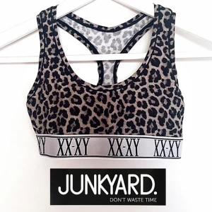  - Sportbh från Junkyard. Aldrig använd, frakt tillkommer på 9 kr. 