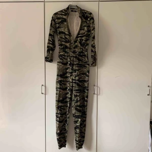  - Byxdress helt ny str 36  