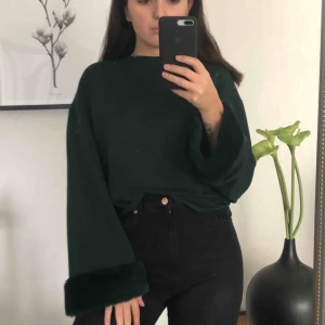  - Grön tröja med vida armar från Zara! Dm vid intresse 🥰