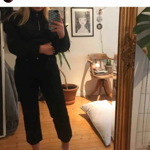  - Sååå fina jeans från weekday i modellen voyage, använda en gång! W30 L26. Köpare står för frakten 