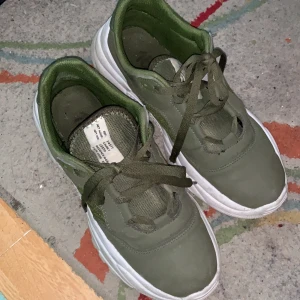 Skor - Skor från lager 157, köpta för 200